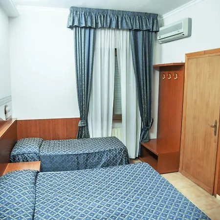 Hotel Camp's *